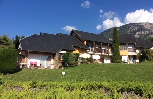 Pugny-Chatenod Apartment | Explore 127 - T1 bis Duplex in Scenic Pugny