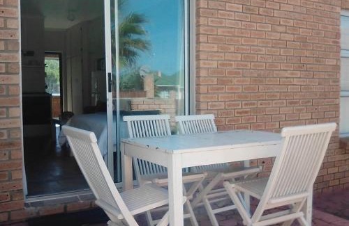 Myoli Beach Apartment | ```html
Family-Friendly 128 Shearwater on Sea with Ocean View
```