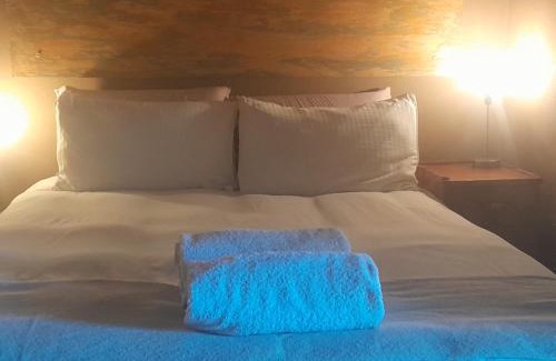 Buffelspoort House | 129B African Bushveld