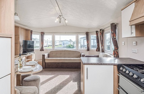 Maryport House | Quality Caravan with Breakfast and Kitchen for Your Stay