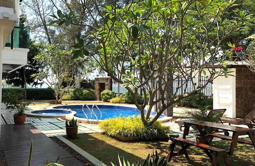 Taman Tanjung Villa | Elegant 12Haven Seaside Villa with Kids Pool & Ocean View