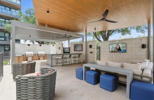 North Burnet Apartment | 12min Downtown, 6min Domain with Pool and Free Parking