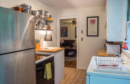 Green Hills House | Exceptional 12South Guest Cottage with Kitchen Amenities
