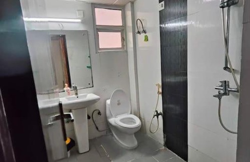 Greater Noida Apartment | City View 2BHK with Convenient Parking and Breakfast