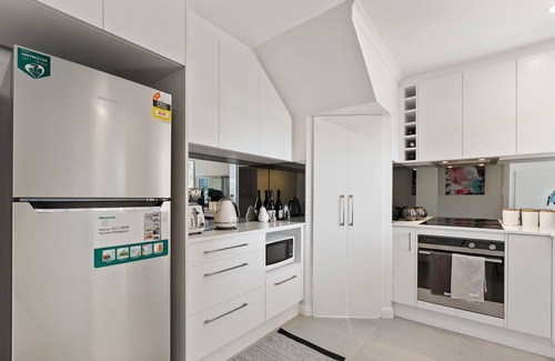 Encounter Bay House | Top-Rated Waterfront Retreat with Linen Included