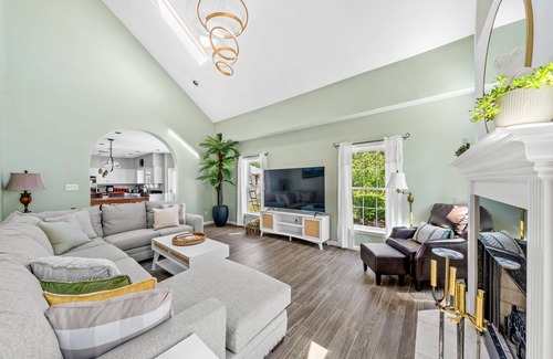 Augusta House | Idyllic 13-Acre Estate with Private Lake and Golf Range