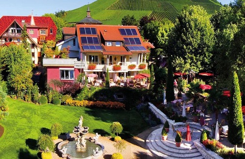 Durbach Apartment | Romantic Honeymoon Suite for Intimate Getaways