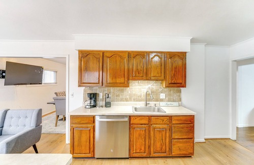 Dearborn House | 13 Mi to Downtown Detroit: Bright Home