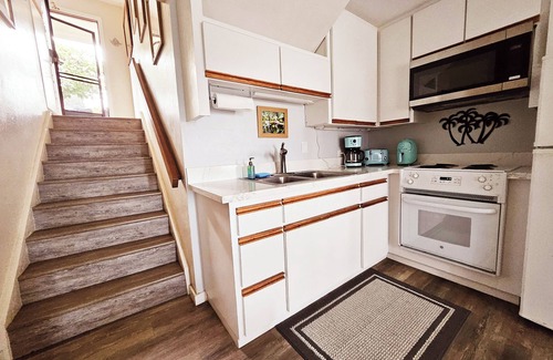 Punaluu Condo | Delightful Ocean Views with Pool and Breakfast Included