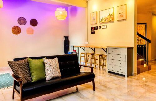 Central Seberang Perai House | 13-Pax Vacation Retreats in Butterworth near Sunway Carnival