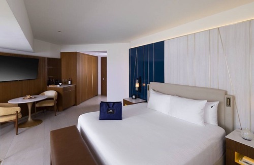 Punta Cana Hotel | Indulge in 13 Pools & 9 Restaurants at Punta Cana Resort
