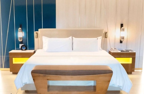 Punta Cana Hotel | Indulge in 13 Pools & 9 Restaurants at Punta Cana Resort