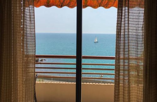 L'Albufereta Apartment | Inviting Oceanfront Apartments in Spain with Pool Access