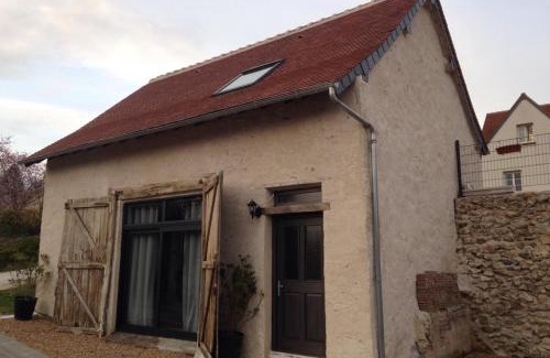 La Membrolle-sur-Choisille House | Inviting 13 Rue du Perré with Family-Friendly Amenities