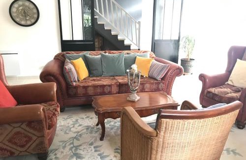 La Membrolle-sur-Choisille House | Inviting 13 Rue du Perré with Family-Friendly Amenities