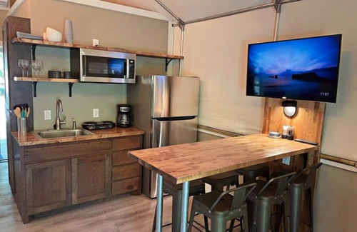 Seguin House | Discover Son's Geronimo - Birdhouse Cabin with Pool & Spa