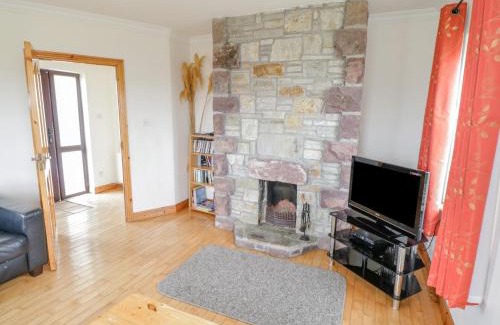 Keel House | Pet-Friendly Retreat at 13 Trawmore Cottages, Rated 4 Stars