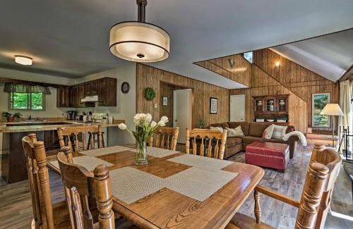 Tobyhanna House | Spacious 3-Bedroom House for Up to 10 Guests