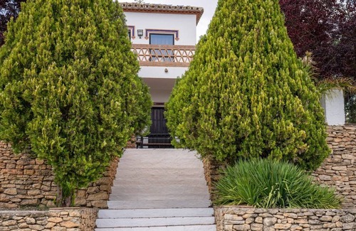 Ronda House | Spacious 3-Bedroom House with Private Pool for 6 Guests