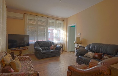 Razgrad House | 130 sqm house, central heating, A/C Razgrad town centre