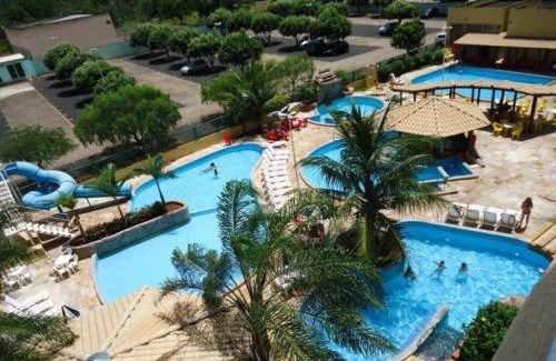 J Jeriquara Apartment | Relax in 1307 AP: Private Hot Tub & Poolside Drinks