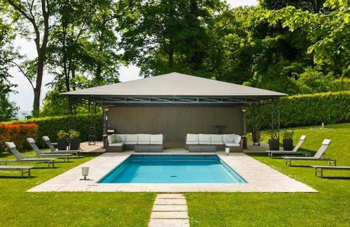 Hardricourt Bed & Breakfast | Spacious 3-Bedroom B&B with Pool for Up to 8 Guests