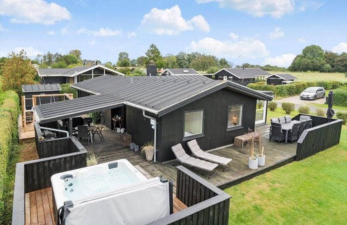 Pøt Strandby House | 132 m² House ∙ 4 bedrooms ∙ 8 guests