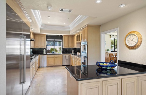 Pierpont Bay House | Beachfront Bliss at The Beachmont Place - Rated 10/10