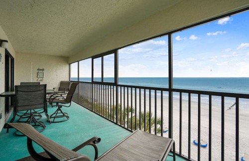 Madeira Beach Condo | Oceanfront Retreat at Arie Dam 304 with Pool & Dining