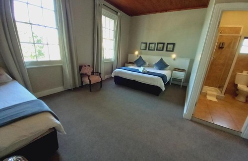Grahamstown House | Inviting 137 High Street Guest House - Family Friendly Stay