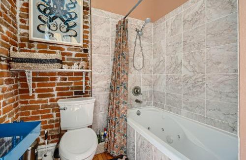 Platt Park House | Family-Friendly Retreat at 1374 S Pennsylvania St