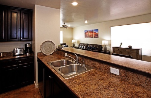 Moab South Valley House | Delicate Arch Delight: 9.8 Rated with Pool & Spa Amenities