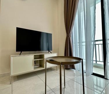 Kampung Sungai Nibong Apartment | Cozy Homestay Near Queensbay Mall - 4-Star Rating