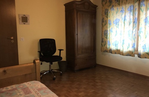 Borex Bed & Breakfast | Cozy Room in Borex with Breakfast & Kitchen Amenities