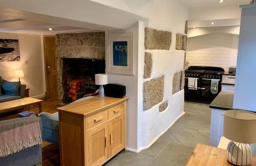 Pendeen House | Family-Friendly Stay at 14 Boscaswell Downs - Rated 9/10