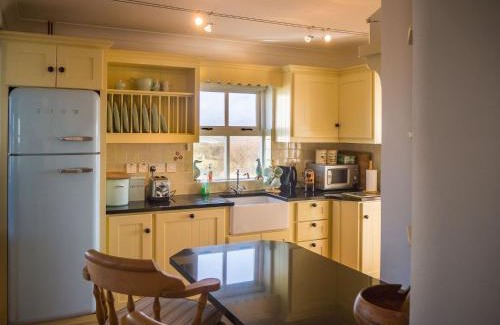 Ballyconneely House | Elegant 4-Star Stay at 14 Leitirshask, Ballyconneely