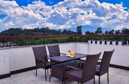 Kathmandu Hotel | Cozy 5-Star Hotel for Two with Spa and Breakfast Included