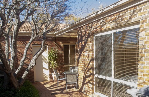 Echuca Apartment | 14 on Henry in the PORT OF ECHUCA . Modern self contained accommodation.