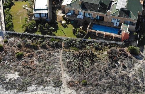 Melkbosstrand House | Oceanfront Retreat at 14 Penguin Place, Melkbosstrand