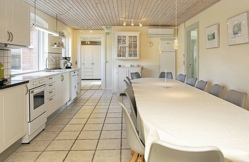 Aeroskobing House | Spacious Holiday Home for 14 in Ærøskøbing - Rated 9.6/10