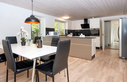 Sønderstrand House | Oceanfront Holiday Home in Rømø for 14 Guests