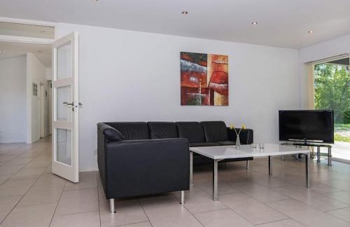 Grena Strand House | Ideal Holiday Home for 14 with Pool & Hot Tub in Grenaa