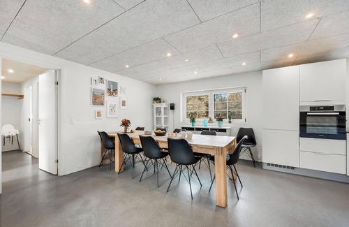 Øby Cottage | Spacious 6-Bedroom Family Retreat in Ulfborg