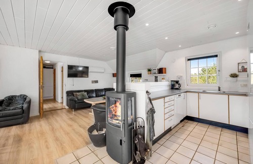 Sondervig Cottage | 14-person pool house with plenty of activity options - 1031