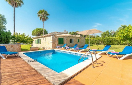 Alcudia Villa | Spacious Villa with Pool & Mountain View for 8 Guests