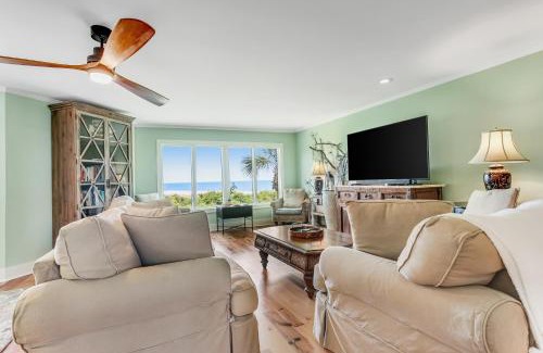 Fernandina Beach House | Relax at 1402 Windsong: Oceanfront Family Retreat