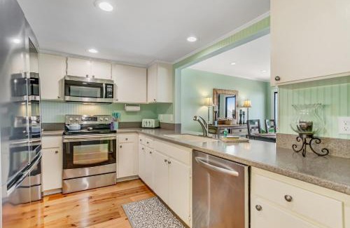 Fernandina Beach House | Relax at 1402 Windsong: Oceanfront Family Retreat