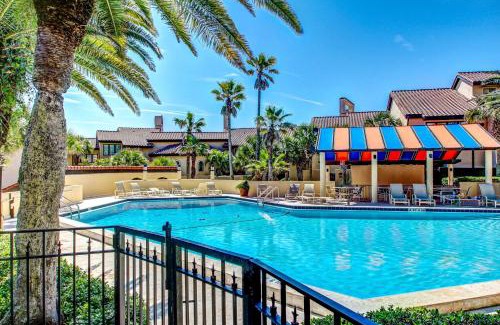Fernandina Beach House | Relax at 1402 Windsong: Oceanfront Family Retreat