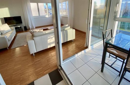 Lausanne Apartment | 141 Your bright and spacious apartment by the lake