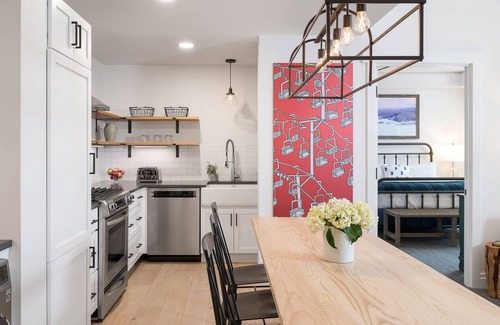 Stowe Area Cabin | Renovated 2-Bedroom Lookout with Lake View & Hot Tub